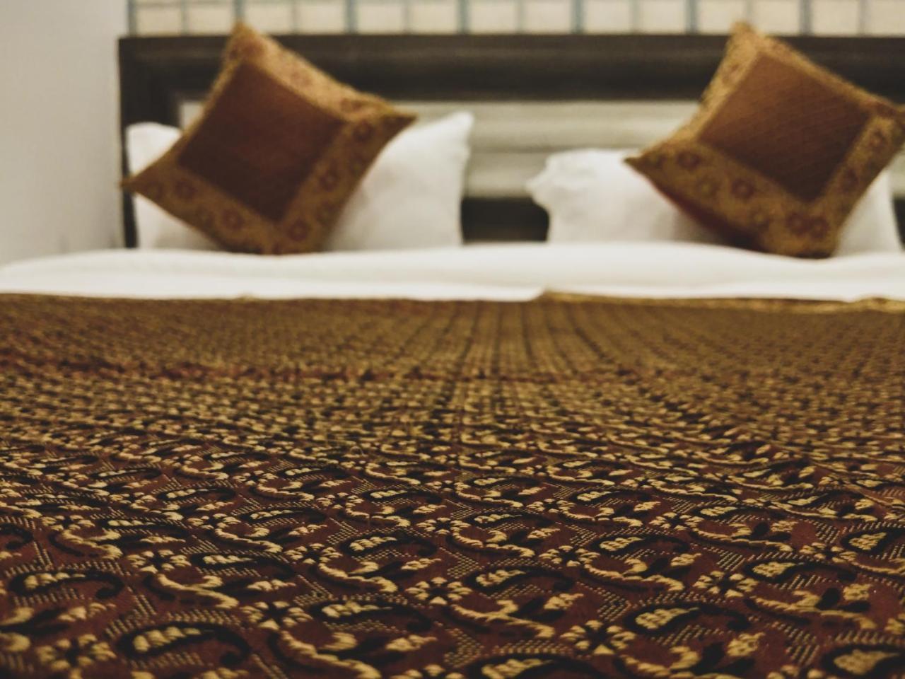 Dwivedi Hotels Hotel Elena Váránaszi Kültér fotó