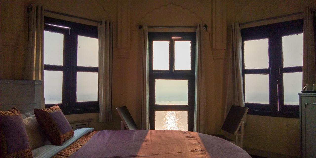 Dwivedi Hotels Hotel Elena Váránaszi Kültér fotó